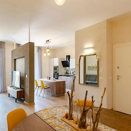 Joivy Chic Apt With 2 Spacious Terraces דירה קיאברי