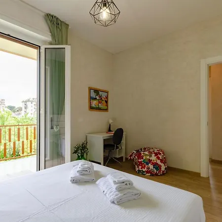 Joivy Chic Apt With 2 Spacious Terraces Apartment *