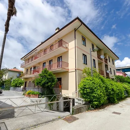 Joivy Chic Apt With 2 Spacious Terraces Apartment Chiavari
