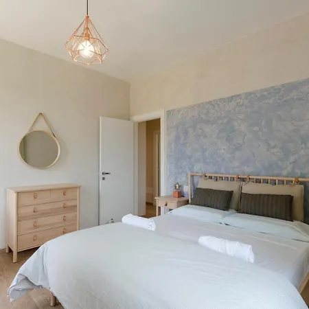 Apartment Joivy Chic Apt With 2 Spacious Terraces